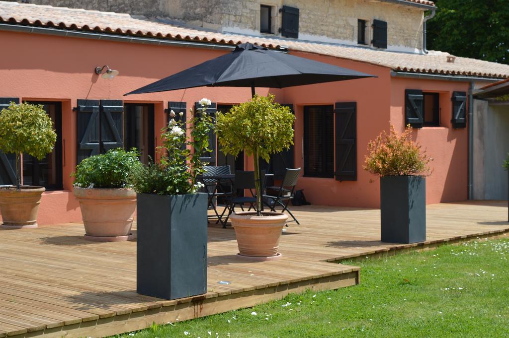 Bed and Breakfast La Grange D'Aunis Aigrefeuille-d'Aunis Номер фото